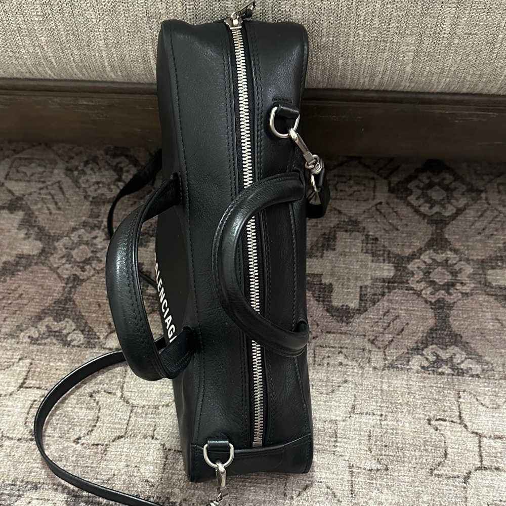 Balenciaga Black Triangular Leather Handbag with White Logo - Picture 3 of 8